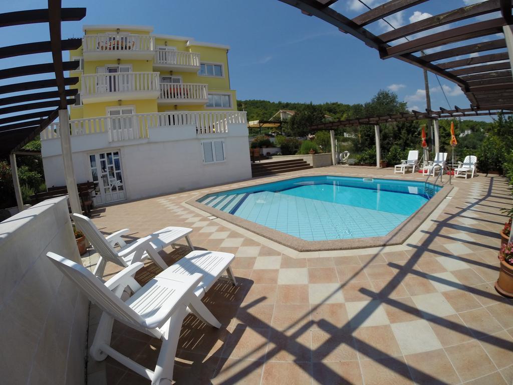 Apartments Romana Slatine Room photo