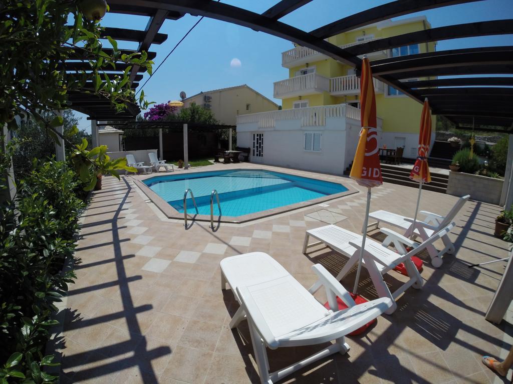 Apartments Romana Slatine Room photo