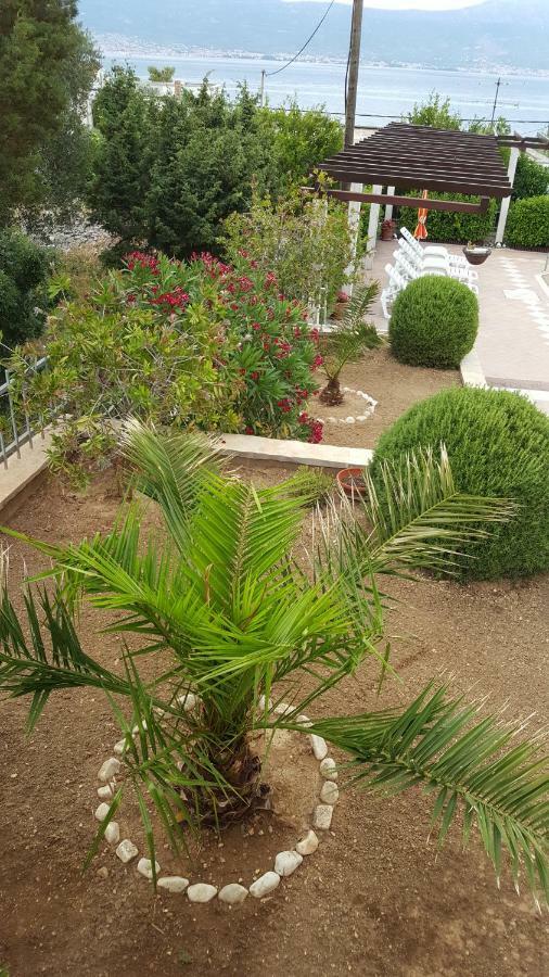 Apartments Romana Slatine Exterior photo