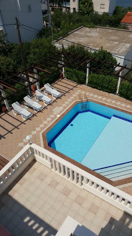 Apartments Romana Slatine Exterior photo