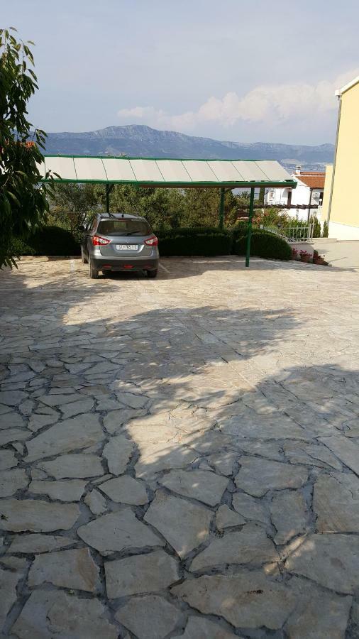 Apartments Romana Slatine Exterior photo