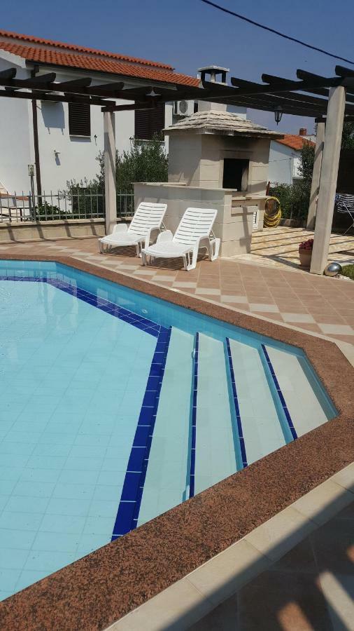 Apartments Romana Slatine Exterior photo